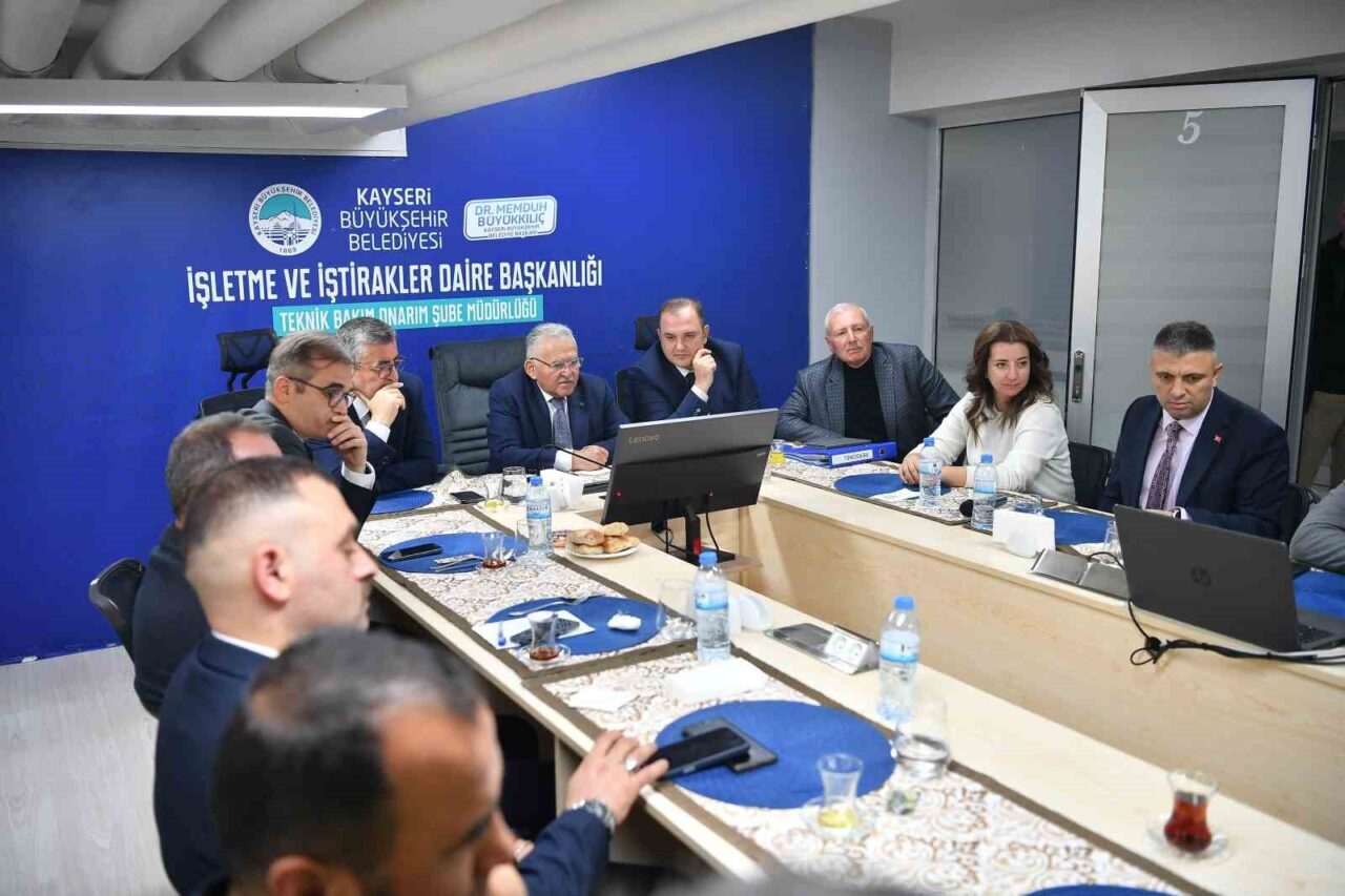 Kayseri Büyükşehir Belediye Başkanı Dr. Memduh Büyükkılıç, teknik bakım ve