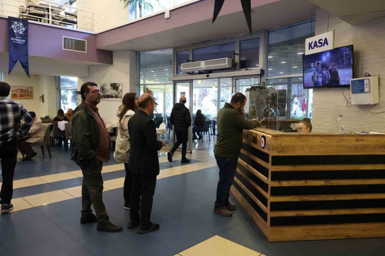 Aydın Büyükşehir Belediyesi’nin işlettiği Turistik Park Kafe ve Restoran, hijyenik