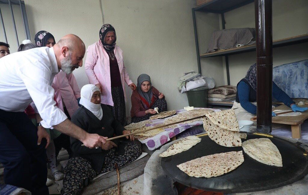 Kocasinan Belediyesi, kırsal mahallelerde yaptığı projelerle kalkınmaya öncülük ediyor. Başkan