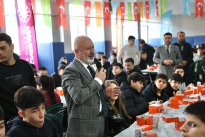 Başkan Çolakbayrakdar: “Meslek sahibi olmak, güçlü bir geleceğin anahtarıdır”