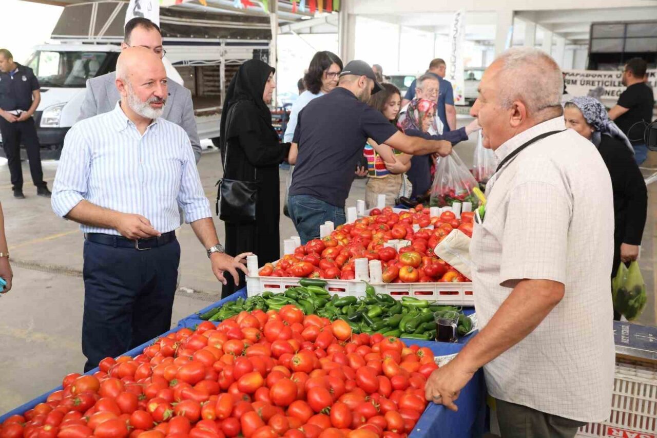 Kocasinan Belediyesi'nin kurduğu 'Yüzde 100 Ekolojik Pazar', Kayseri'de ve Türkiye'de