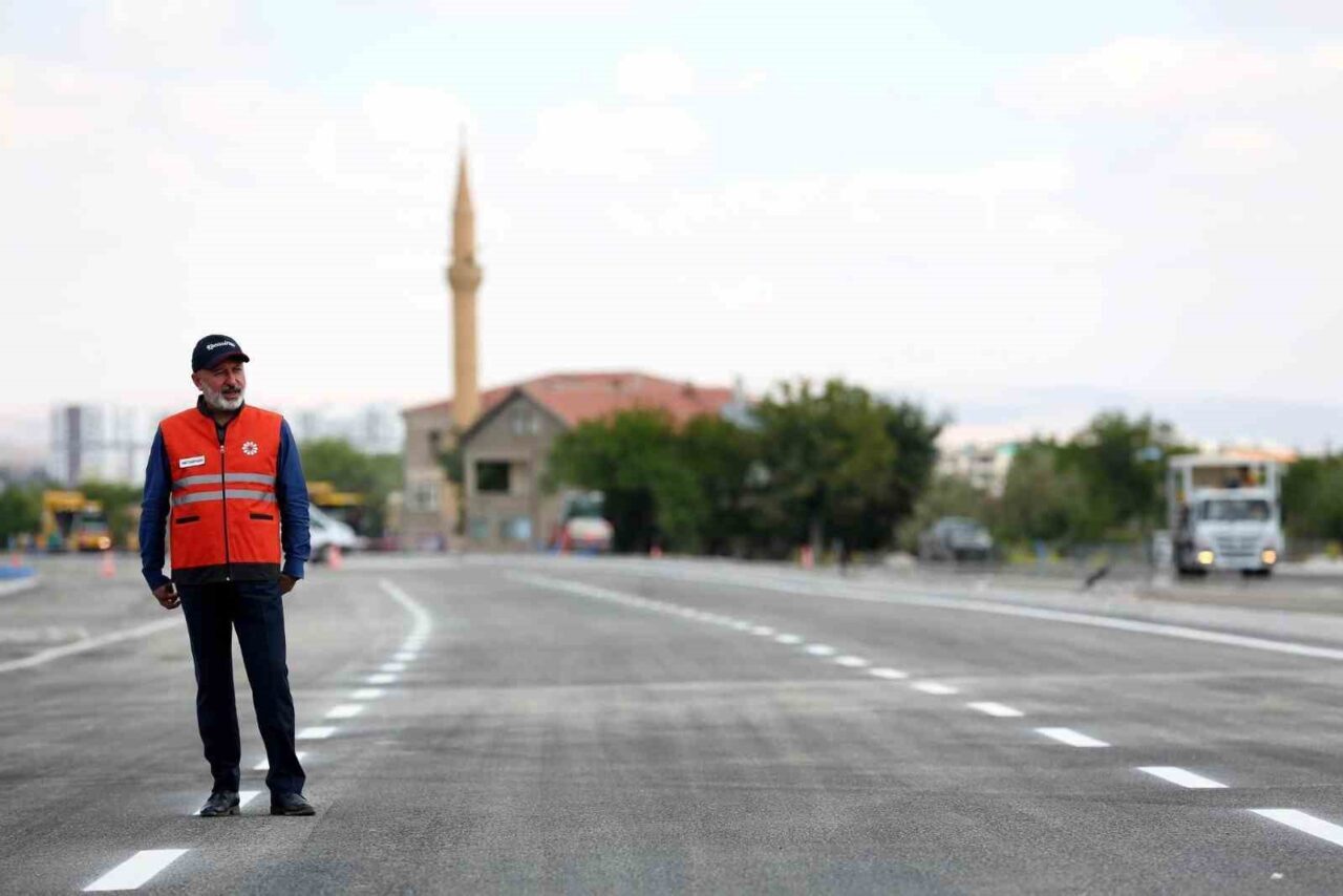 Kocasinan Belediyesi, Osman Kavuncu Bulvarı ile Erkilet Bulvarı'nı birleştiren 3,5
