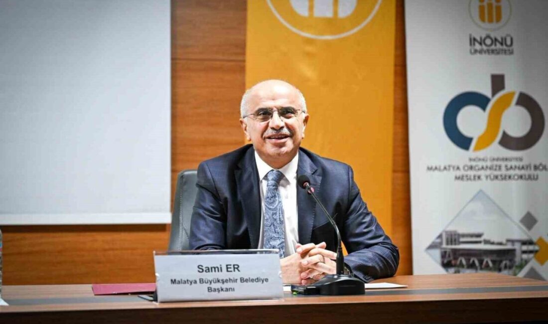 Malatya Büyükşehir Belediye Başkanı Sami Er, İnönü Üniversitesi’nde öğrencilerle buluşarak