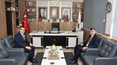 Kütahya Belediye Başkanı Eyüp Kahveci, gençlik ve spor hizmetlerini geliştirmek