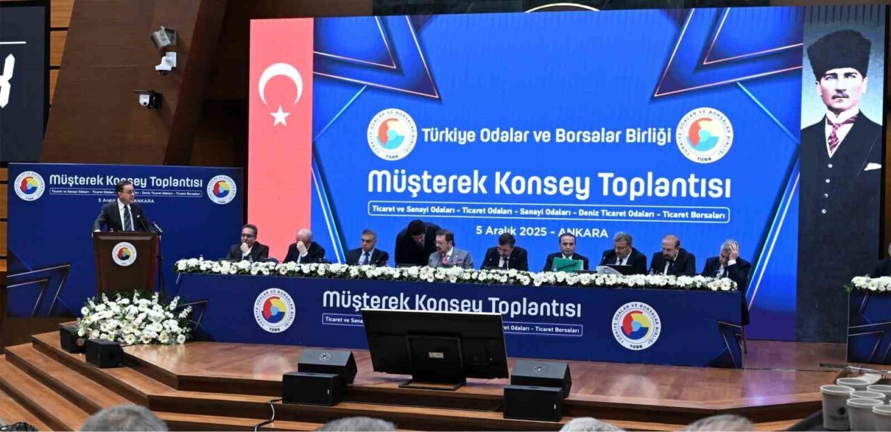 Ankara'da düzenlenen TOBB toplantısında, Denizli Sanayi Odası Başkanı Selim Kasapoğlu,