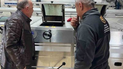 Bozdoğan Belediye Başkanı Mustafa Galip Özel, zeytin hasat sezonunda yerel