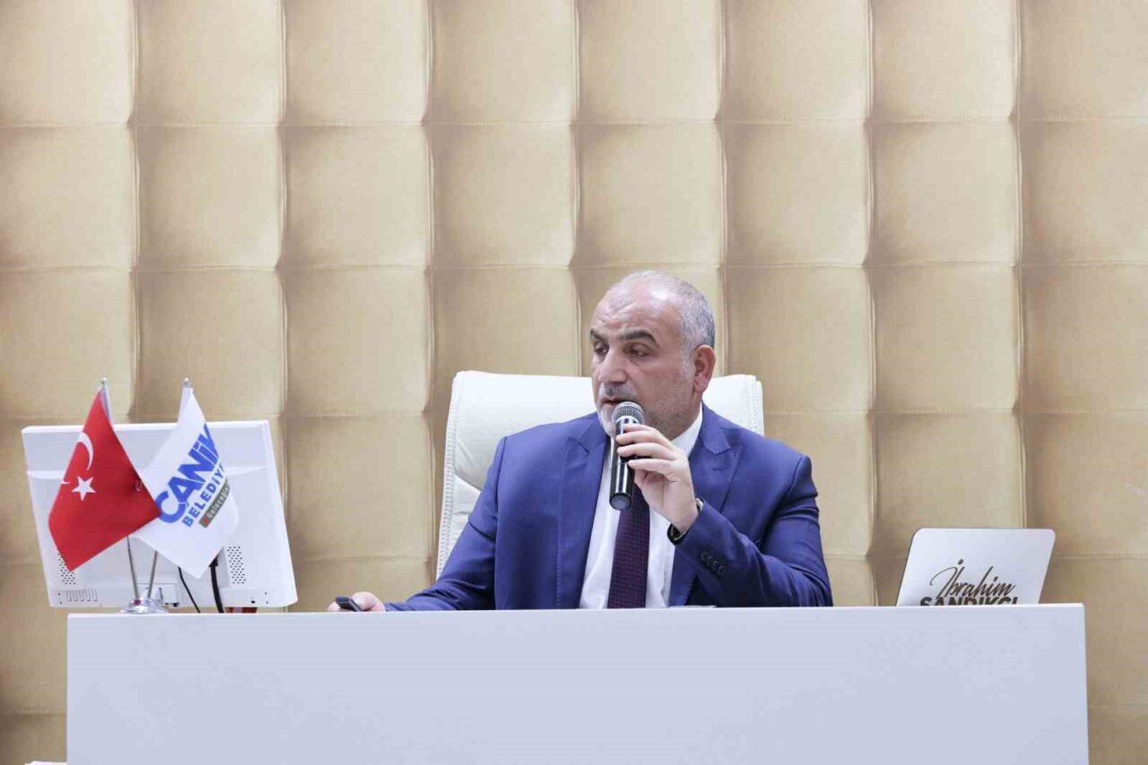 Canik Belediye Meclisi Aralık Toplantısında Eser ve Hizmet Seferberliği Vurgusu Yapıldı