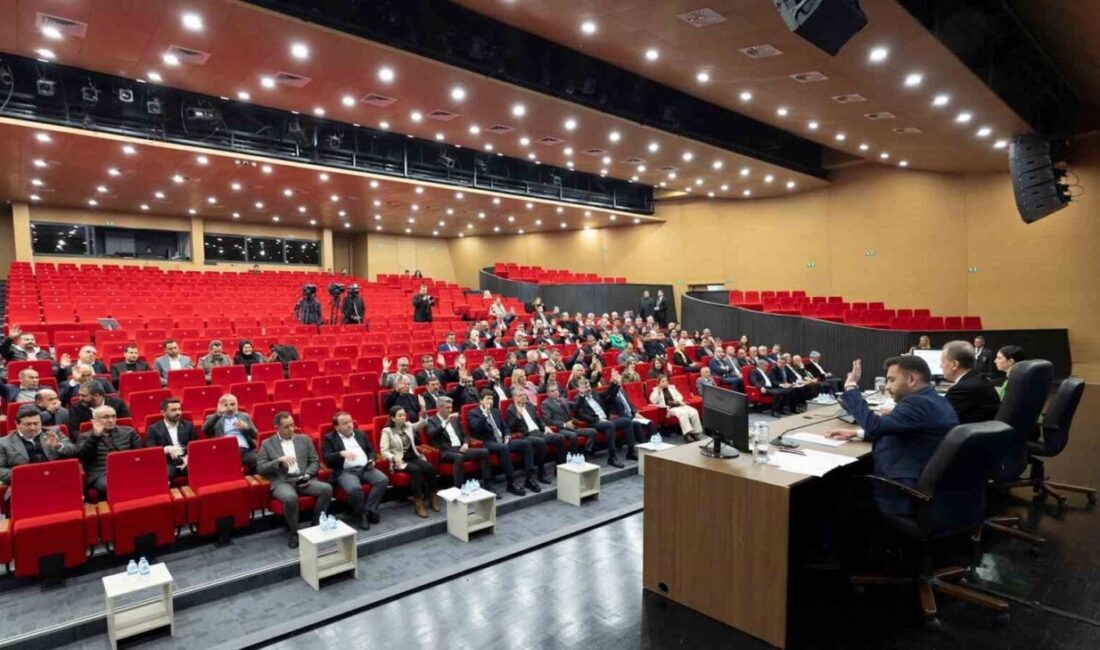 Mersin Büyükşehir Belediye Başkanı Vahap Seçer, 14 Aralık'ta düzenlenecek '7.