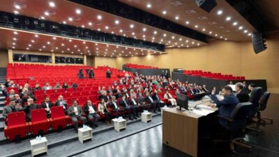 Mersin Büyükşehir Belediye Başkanı Vahap Seçer, 14 Aralık'ta düzenlenecek '7.