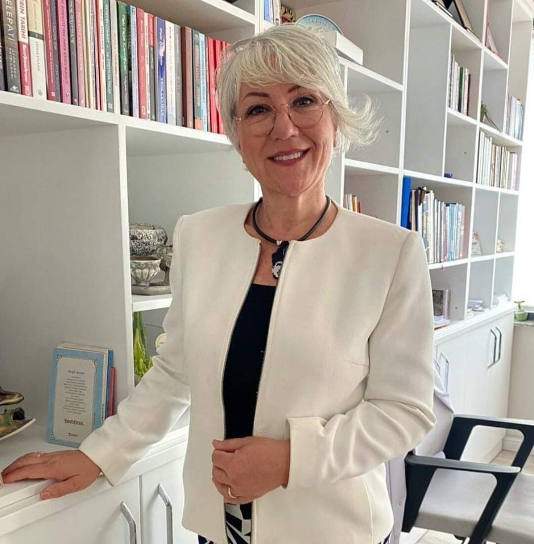 Kadın İşbirliğini Geliştirme Derneği Başkanı Dr. Sema Karaoğlu, Türk kadınlarına