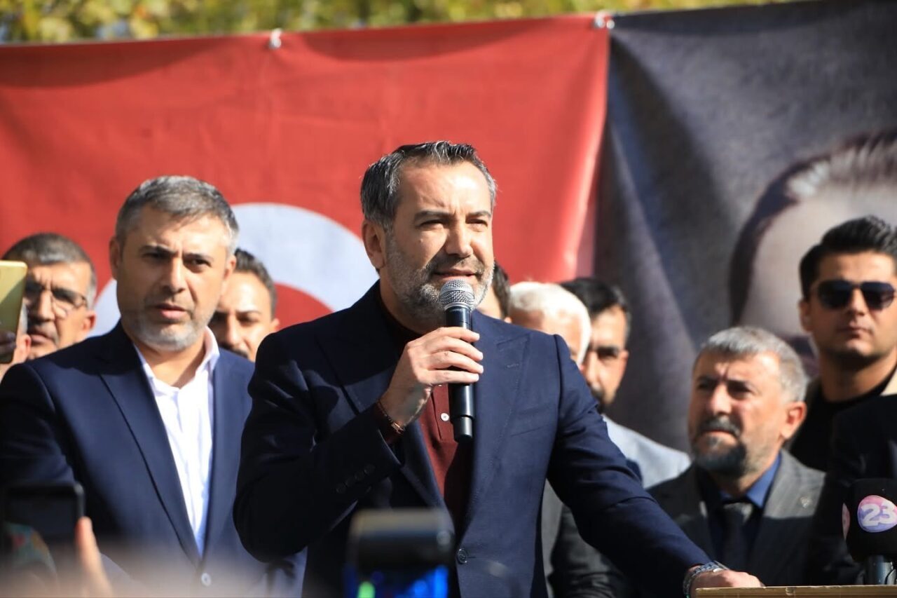 Elazığ Belediye Başkanı Şahin Şerifoğulları, Bucaspor 1928 maçı sonrası sosyal