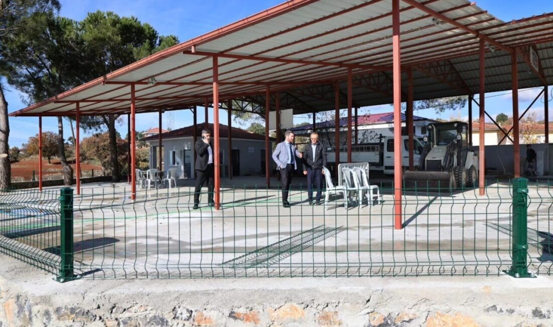 Tavas Belediyesi, Güzelköy Mahallesi'ndeki sosyal tesisin bakım ve onarımına devam