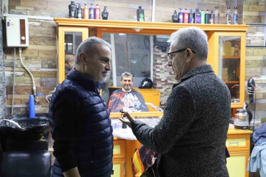 Nazilli Belediye Başkanı Tetik, esnafla bir araya gelerek yeni yıl dileklerini iletti ve projeleri değerlendirdi.