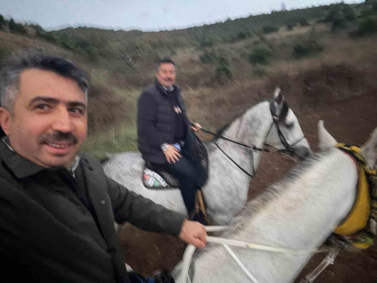 Yıldırım Belediye Başkanı Oktay Yılmaz, Yenişehir Belediye Başkanı Ercan Özel'i