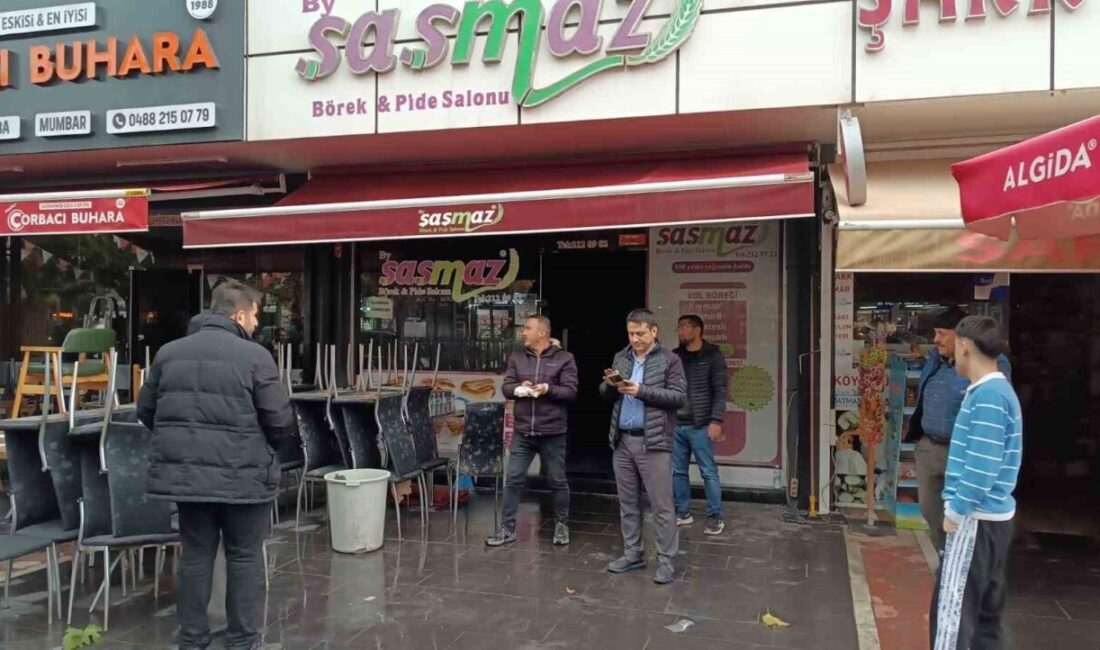 Batman’daki Börekçide Çıkan Yangında Maddi Hasar Meydana Geldi, Tüplerin Patlamaması Facianın Önüne Geçti Batman'da bir börekçide sabaha karşı meydana gelen yangında, iş yerinde