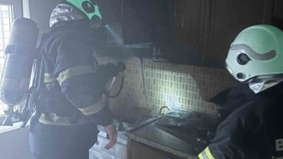 Batman'ın Cumhuriyet Mahallesi'nde bir evde çıkan yangın, itfaiye ekiplerinin hızlı