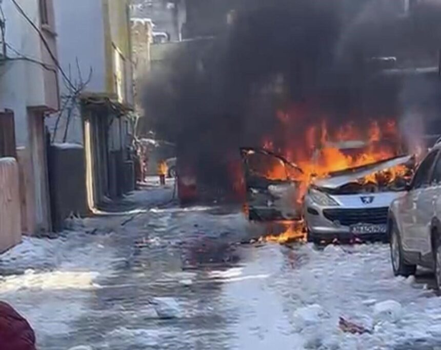 Batman’da Soğuk Hava Nedeniyle Araç Alev Aldı, Yangın Kontrol Altına Alındı