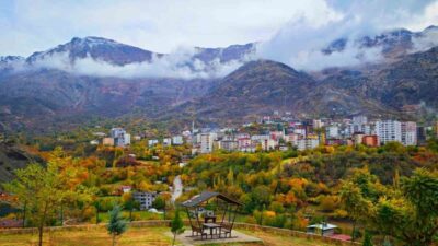 Batman'ın Sason ilçesi, yüksek dağlık alanlarında ortaya çıkan renk cümbüşü