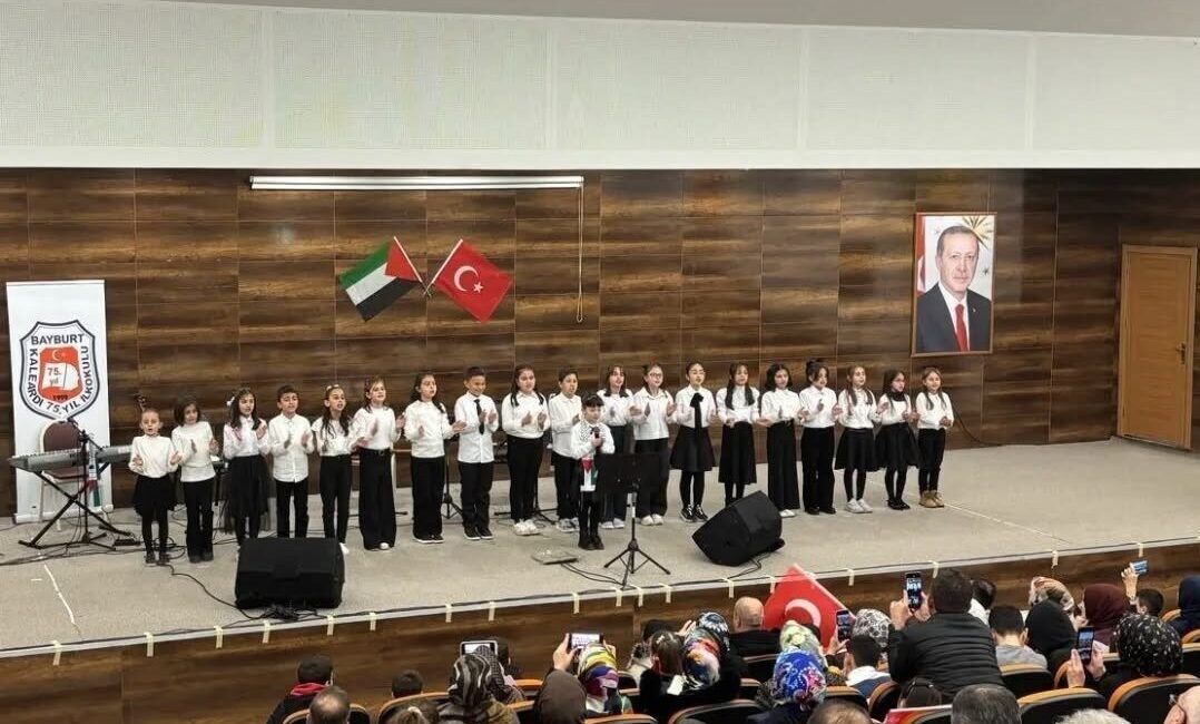 Bayburt’ta Filistin’e Destek Amacıyla Dayanışma Konseri Düzenlendi Bayburt Kaleardı 75. Yıl İlkokulu, Filistin'e destek amacıyla dayanışma konseri