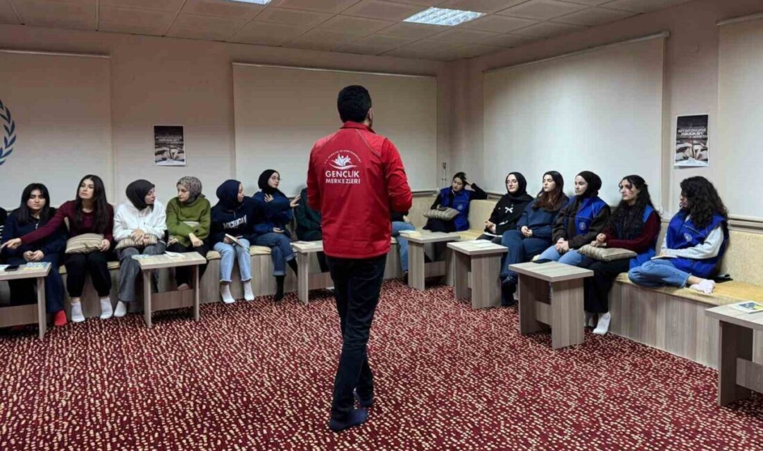 Bayburt’ta Gençlere Yönelik Bağımlılıkla Mücadele Programı Düzenlendi Bayburt Gençlik Merkezi, bağımlılıkla mücadeleye yönelik bilgilendirme etkinliği düzenledi. Programda,