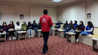 Bayburt Gençlik Merkezi, bağımlılıkla mücadeleye yönelik bilgilendirme etkinliği düzenledi. Programda,