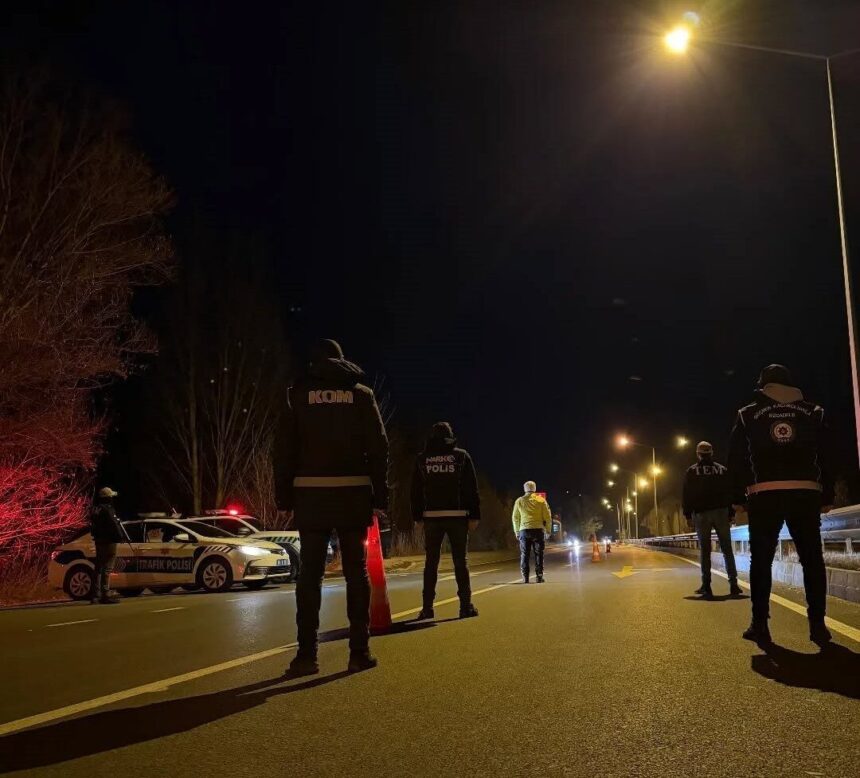Bayburt Emniyeti, yeni yıla güvenli giriş için kapsamlı tedbirler aldı