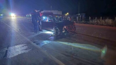 Çanakkale'de, Ezine Bayramiç karayolunda meydana gelen kazada otomobil ile motorsiklet