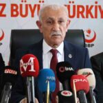 Büyük Birlik Partisi Sivas İl Başkanı Ahmet Polat, kalp krizi sonrası hastanede yaşamını yitirdi.