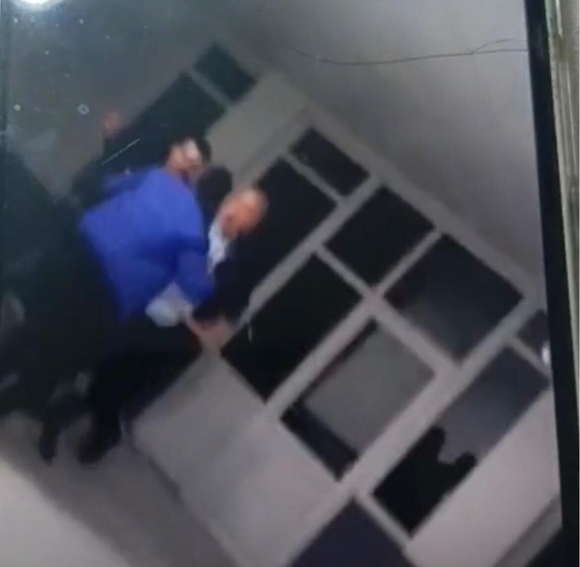 Nevşehir'in Yazıhüyük beldesinde, CHP'li Belediye Başkanı Birol Demirdelen'in halı saha