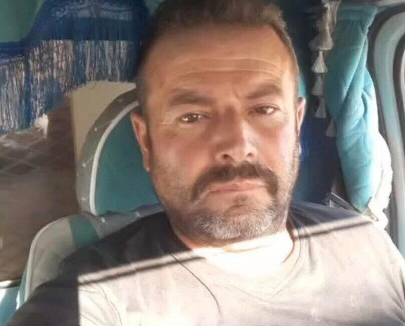 Kahramanmaraş’ın Afşin ilçesinde Nuh Mercimek, üzerine benzin dökerek kendini yakan