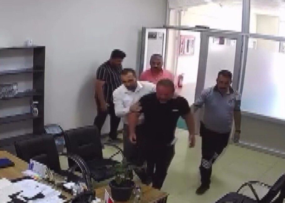 Afşin ilçesinde 5 çocuk babası Nuh Mercimek, yaşadığı şiddeti sosyal