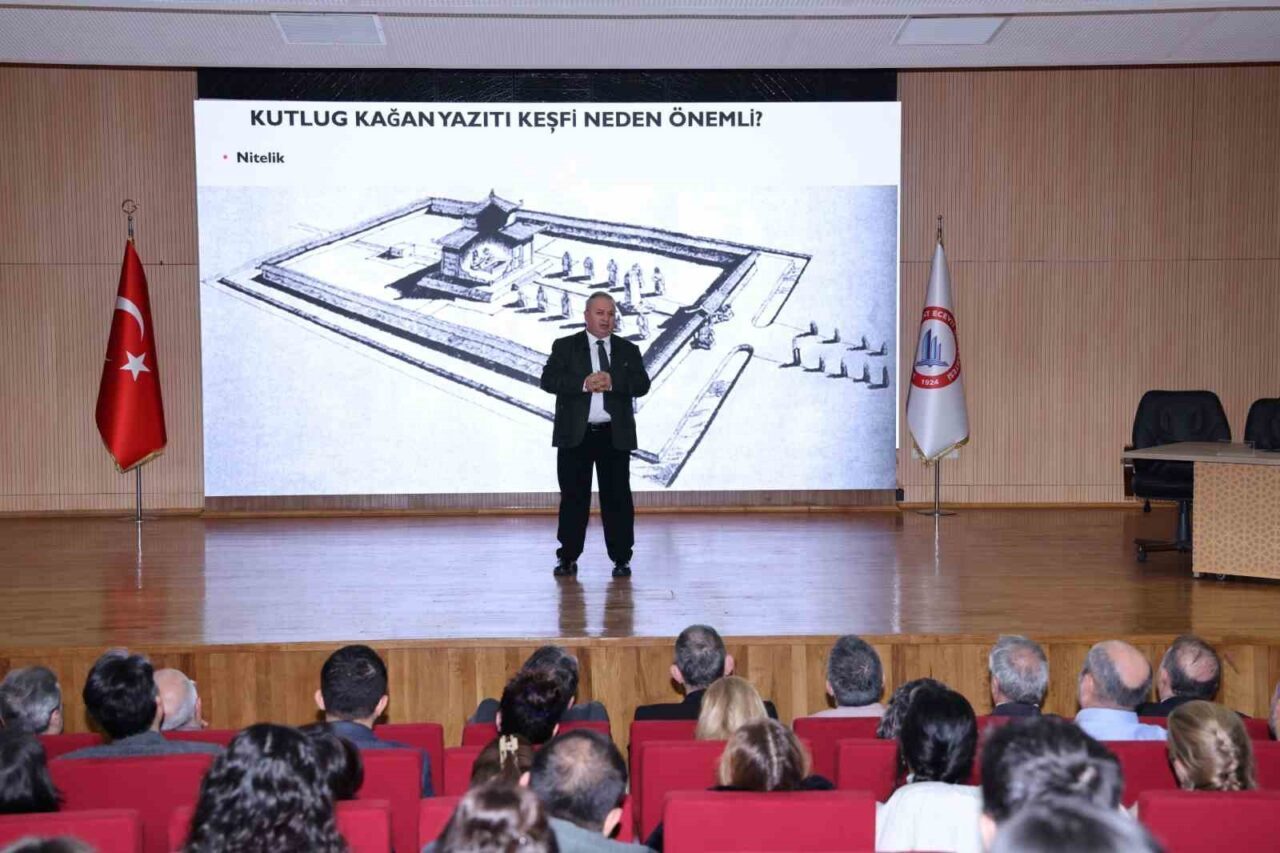 Zonguldak Bülent Ecevit Üniversitesi'nde düzenlenen "Moğolistan’daki Türk Kültür Varlıkları" konferansında,