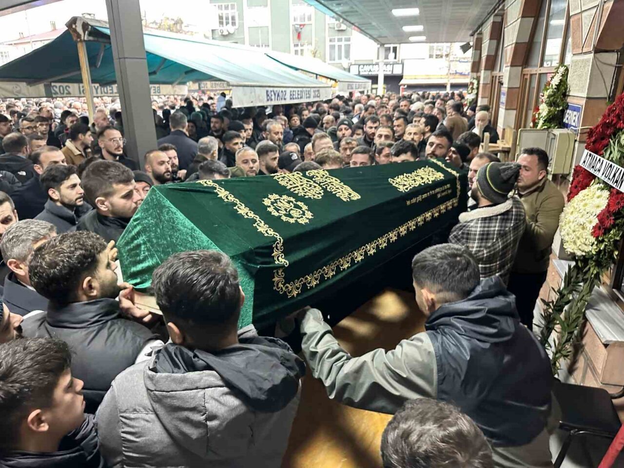 İstanbul Beykoz'da V.A. (33), kız kardeşiyle ilişki iddiaları yüzünden tartıştığı