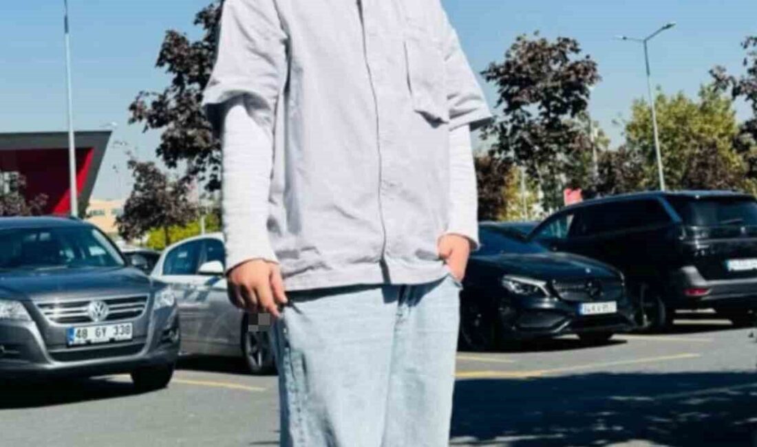 Beylikdüzü’nde Yağmur Nedeniyle gerçekleşen Trafik Kazasında Genç Adam Hayatını Kaybetti Beylikdüzü E-5 karayolunda meydana gelen kazada, Çağatay Olcay'ın aracı yağmur