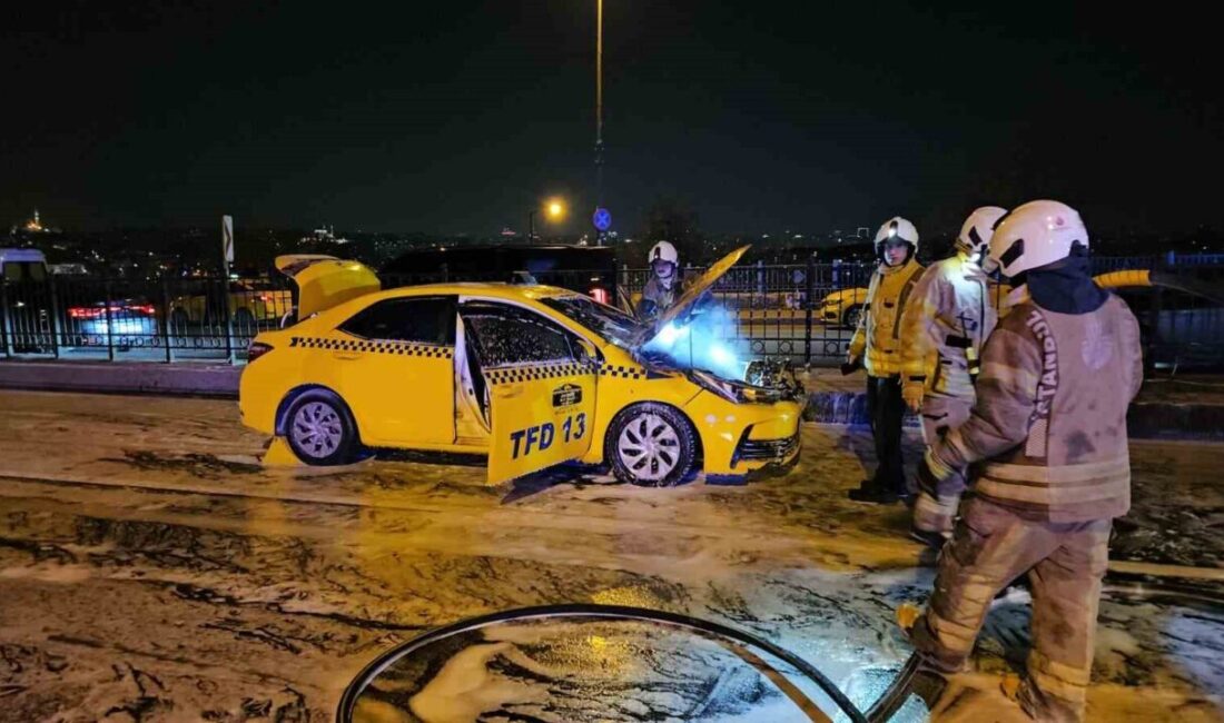 Beyoğlu'nda, D.K. yönetimindeki ticari taksinin motor kısmında yangın çıktı. Sürücü