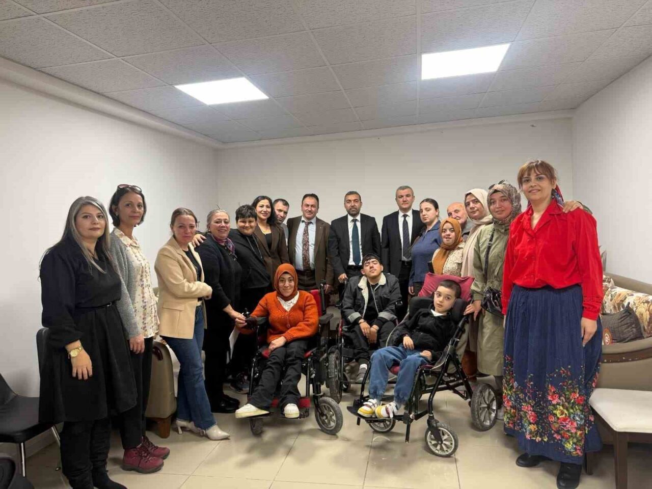 Bilecik İl Müftülüğü, engelli bireyler ve aileleriyle buluşarak destek sağladı.