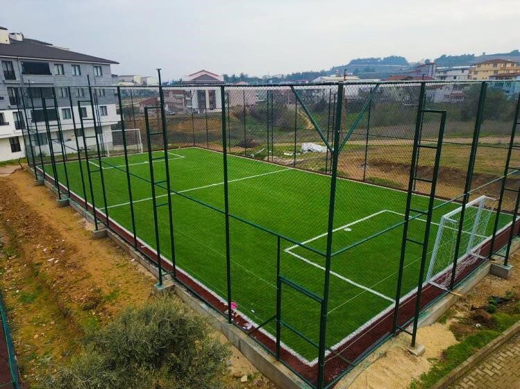 Osmaneli’nde Yeni Halı Saha Hizmete Açıldı