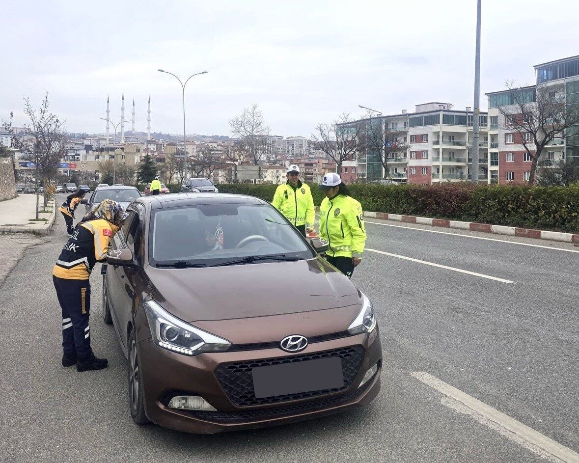 Bilecik’te Sürücüler İçin Ambulansa Yol Vermenin Önemi Vurgulandı