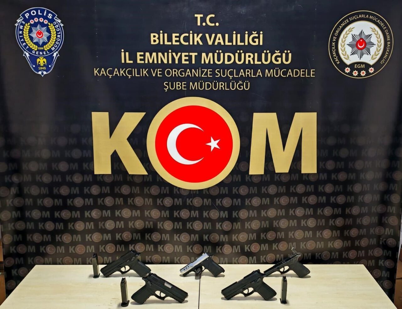 Bilecik'te yapılan bir operasyon sonucunda silah ve mühimmat kaçakçılığı şüphelisi