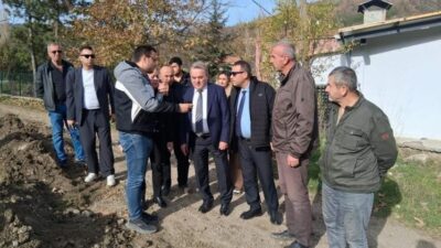 Bilecik’in Bozüyük İlçe Kaymakamı Adem Öztürk, Muratdere Köyü'ndeki devam eden