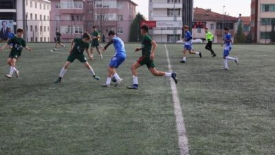Bilecik’te düzenlenen Yıldız Erkekler Futbol Müsabakaları sona erdi. Kınık, Vezirhan,