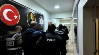 Bingöl Merkezli Terör Operasyonlarında 12 Şüpheli Gözaltına Alındı Bingöl'de, Bingöl Cumhuriyet Başsavcılığı'nın koordinasyonu ile gerçekleştirilen terör operasyonlarında 12
