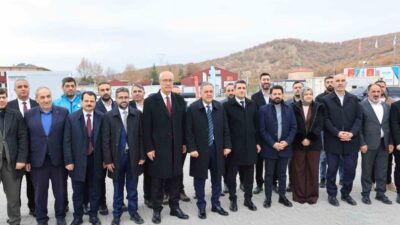 Bingöl'e Sağlık Bakanlığı tarafından 5 yeni ambulans, 1 UMKE personel