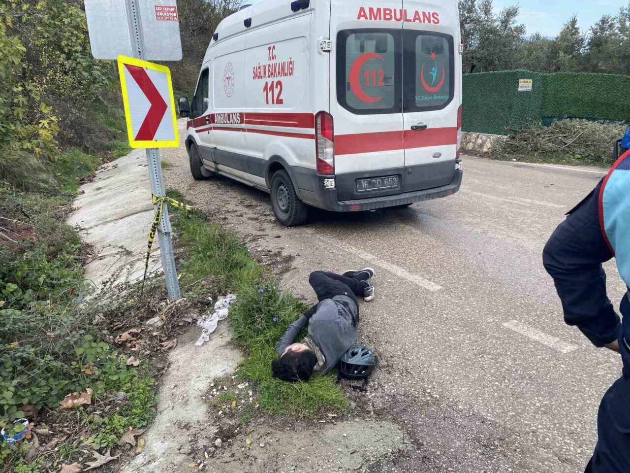 Bursa'nın Mudanya ilçesinde bisikletli Turgut Bican E. (31), Hakan Erdoğan'ın