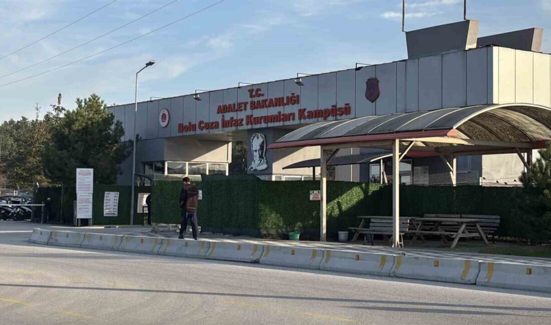 Bolu’da Emniyet ve Jandarma İş Birliğiyle 117 Şüpheli Yakalandı, 13 Kişi Tutuklandı Bolu'da İl Emniyet Müdürlüğü ve Jandarma ekipleri, 24-30 Kasım tarihleri