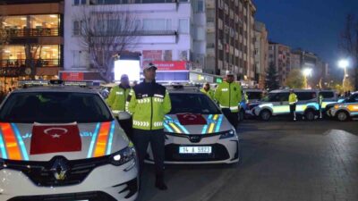Bolu'da, İçişleri Bakanlığı'nın tahsis ettiği 68 yeni araç, düzenlenen törenle