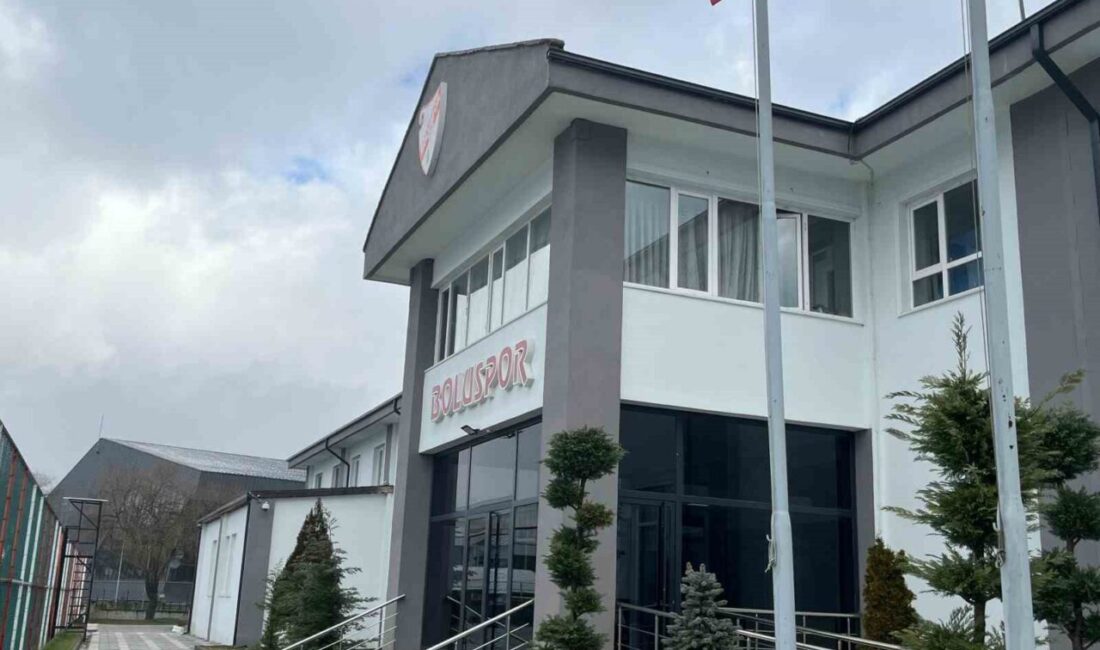 Bolu'nun Trendyol 1. Lig takımı Boluspor'dan İsmail Kalburcu, Ensar Bilir