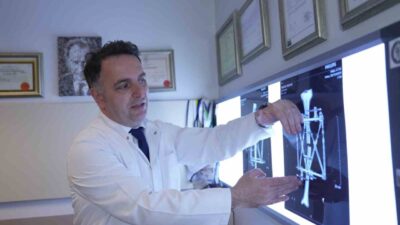 Prof. Dr. Adnan Kara, Medipol Mega Üniversite Hastanesi'nde kemik deformiteleri