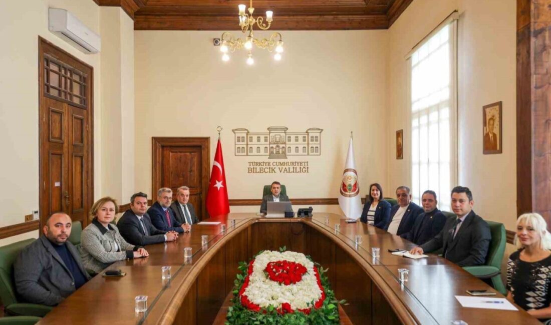 Bilecik’te Bozüyük Organize Sanayi Bölgesi Müteşebbis Heyet Toplantısı Yapıldı Bilecik Valisi Faik Oktay Sözer'in liderliğinde, Bozüyük Organize Sanayi Bölgesi