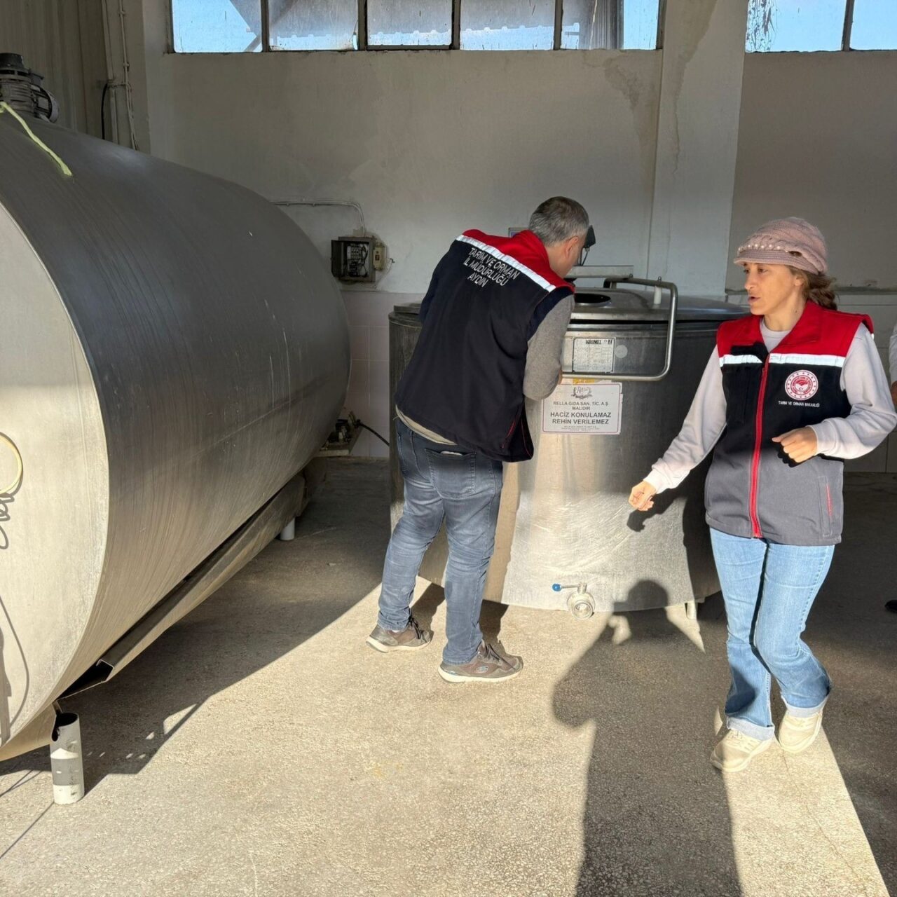 Buharkent İlçe Tarım ve Orman Müdürü Soner Altun liderliğindeki ekipler,